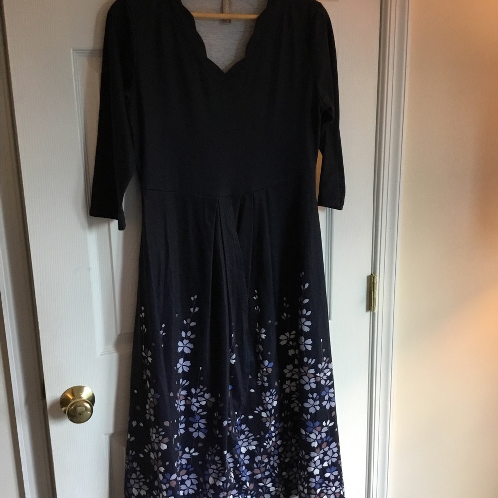Elegant Black Floral Maxi Dress